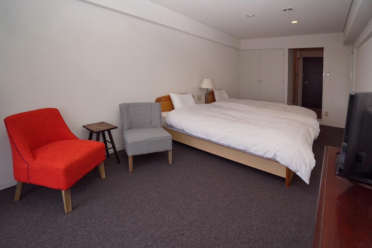 Tobi Hostel And Apartments Сіма Екстер'єр фото